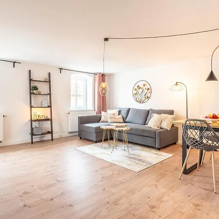 Design Altstadt Toplage 2 Апартаменты *